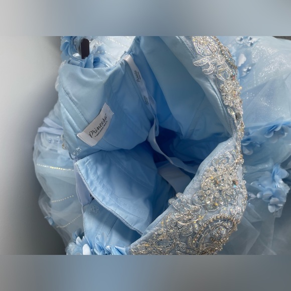 Quinceanera Dress / Prom/ Homecoming/ Formal/ Ballgown Corset Light up Dress - Picture 7 of 8